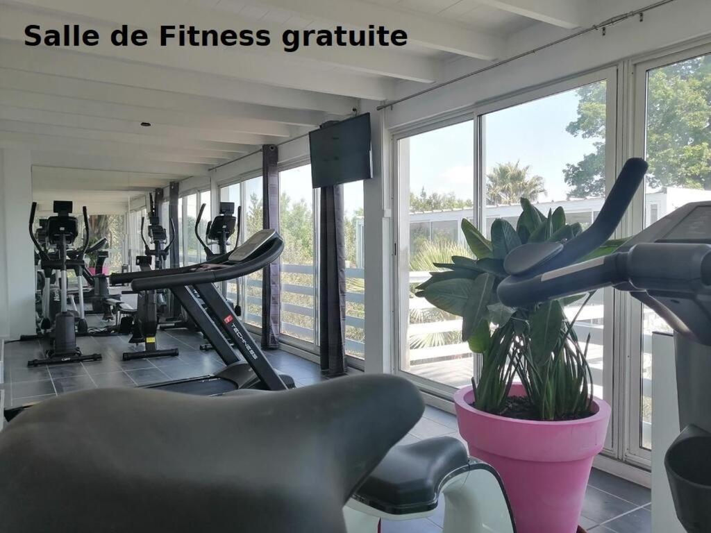 Mas La Farelle Gite, Fitness & Salle De Jeux Gratuite & Spa En Supplement นีมส์ ภายนอก รูปภาพ